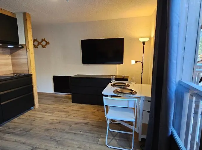 Les Cimes De Caron Lägenhet *